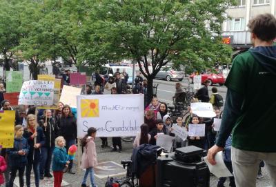 schule in not sauber berlin demo mai 2019 schule in not sauber berlin demo mai 2019