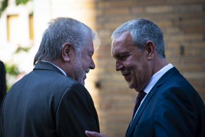 Kurt Beck, Robert Feiger