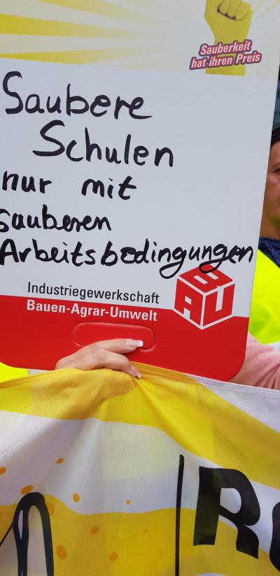 Einleuchtend: Saubere Schulen nur mit sauberen Arbeitsbedingungen