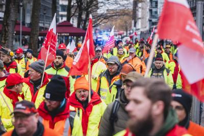 Warnstreikende in Potsdam