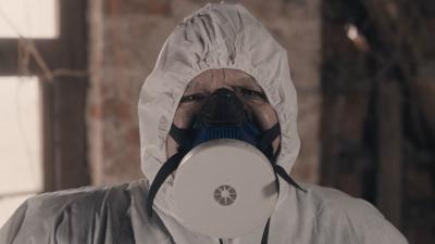 Kollege in Schutzkleidung. Kollege in Schutzkleidung.