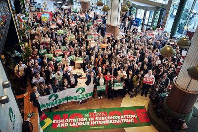 Gruppenfoto der Kongress-Teilnehmer*innen