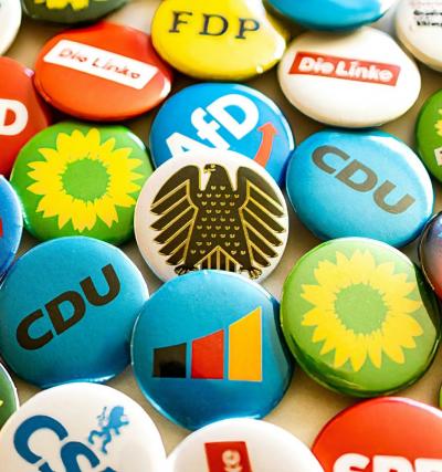 Parteilogos als verschiedenfarbige Buttons Parteilogos als verschiedenfarbige Buttons