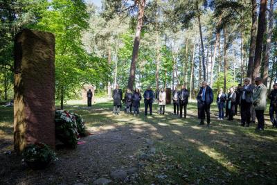 Kranzniederlegung zum 8. Mai 2025 Kranzniederlegung zum 8. Mai 2025