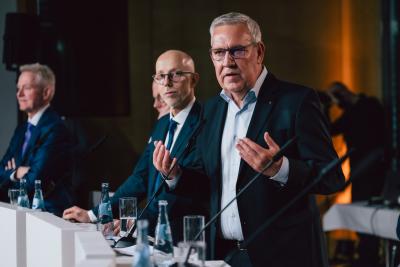 Pressekonferenz zum Wohnungsbau-Tag mit Robert Feiger (IG BAU) Pressekonferenz zum Wohnungsbau-Tag mit Robert Feiger (IG BAU)