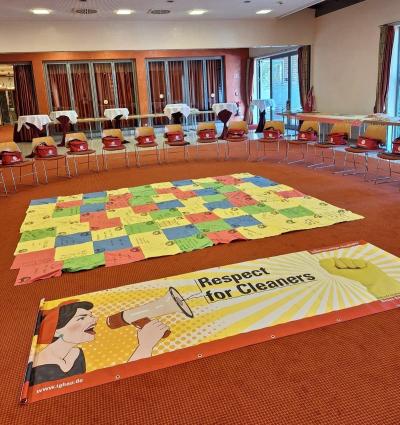 Banner beim Aktionsseminar der IG BAU Region Bayern Banner beim Aktionsseminar der IG BAU Region Bayern