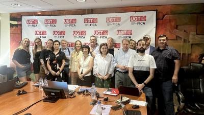 Gruppenfoto der Teilnehmenden des Halbzeittreffens