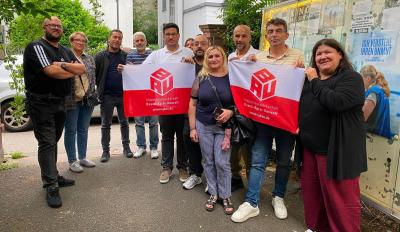 Gruppenfoto vor dem MalSehn-Kino in Frankfurt Gruppenfoto vor dem MalSehn-Kino in Frankfurt