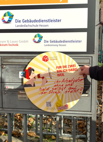 Aktion vor der Landesinnung der Gebäudereinigung in Frankfurt Aktion vor der Landesinnung der Gebäudereinigung in Frankfurt