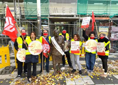 Aktion vor der Handwerkskammer Kassel Aktion vor der Handwerkskammer Kassel